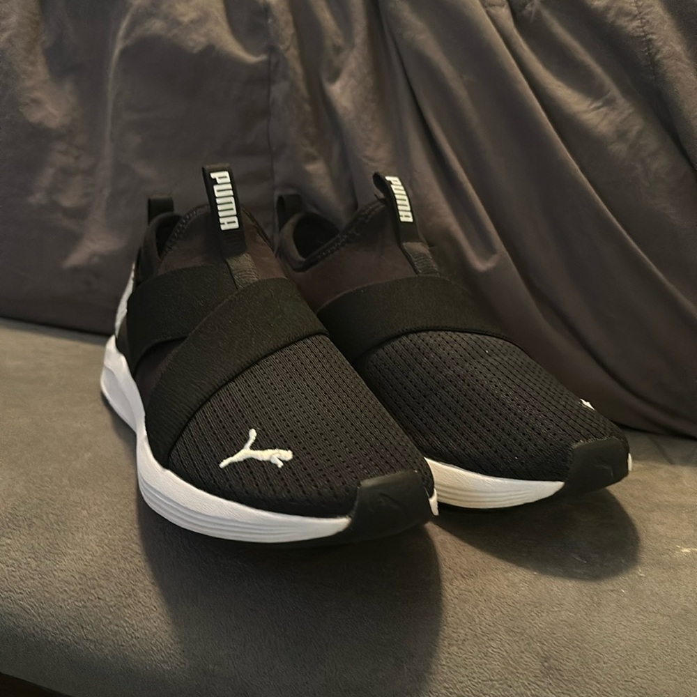 Brand new Puma Athletic shoes